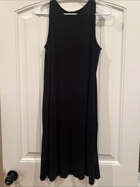 Time and Tru Black Sleeveless Midi Dress